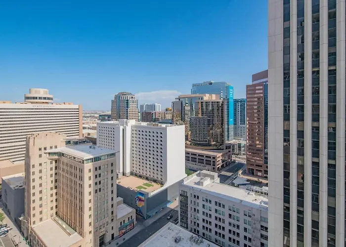 Elegant 22nd Flr Highrise Dt, Gym, Pool, Parking, W-d Phoenix